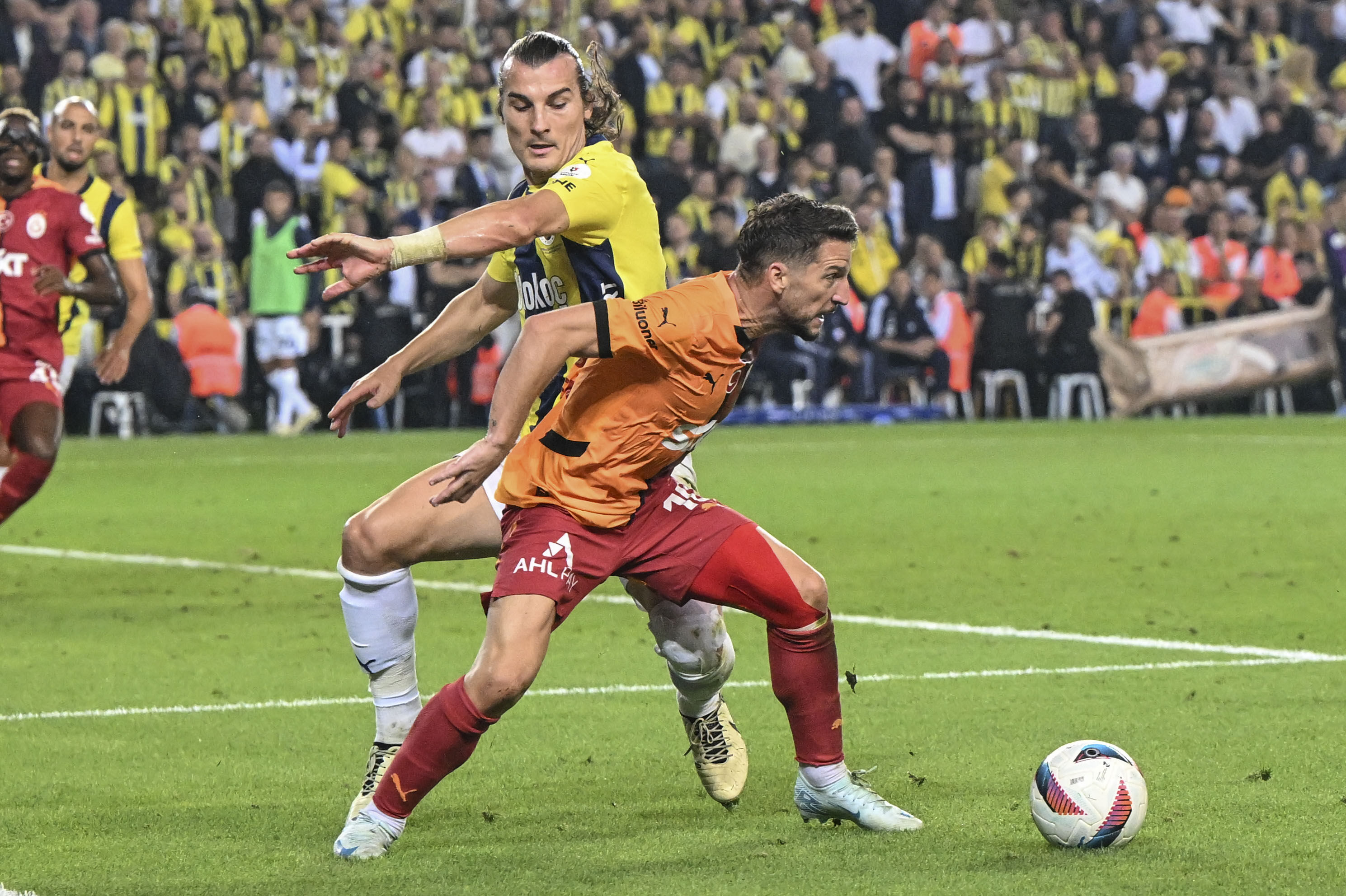 Galatasaray deplasmandaki yenilmezliğini 15 maça çıkardı - 1. Resim