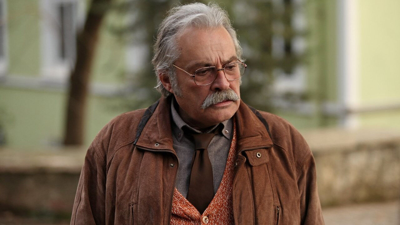 İkinci kez Emmy'ye aday gösterilen Haluk Bilginer ilk ödülünü 2019 yılında aldı İkinci kez Emmy'ye aday gösterilen Haluk Bilginer ilk ödülünü 2019 yılında aldı - 3. Resim