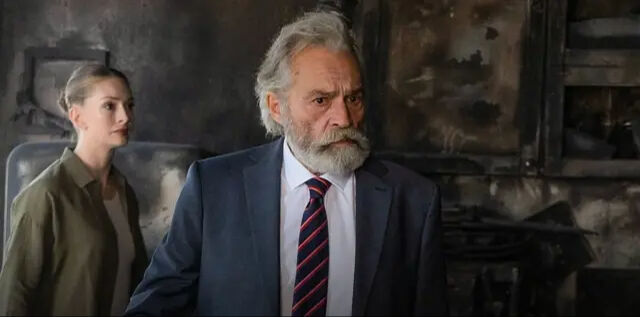 İkinci kez Emmy'ye aday gösterilen Haluk Bilginer ilk ödülünü 2019 yılında aldı İkinci kez Emmy'ye aday gösterilen Haluk Bilginer ilk ödülünü 2019 yılında aldı - 5. Resim