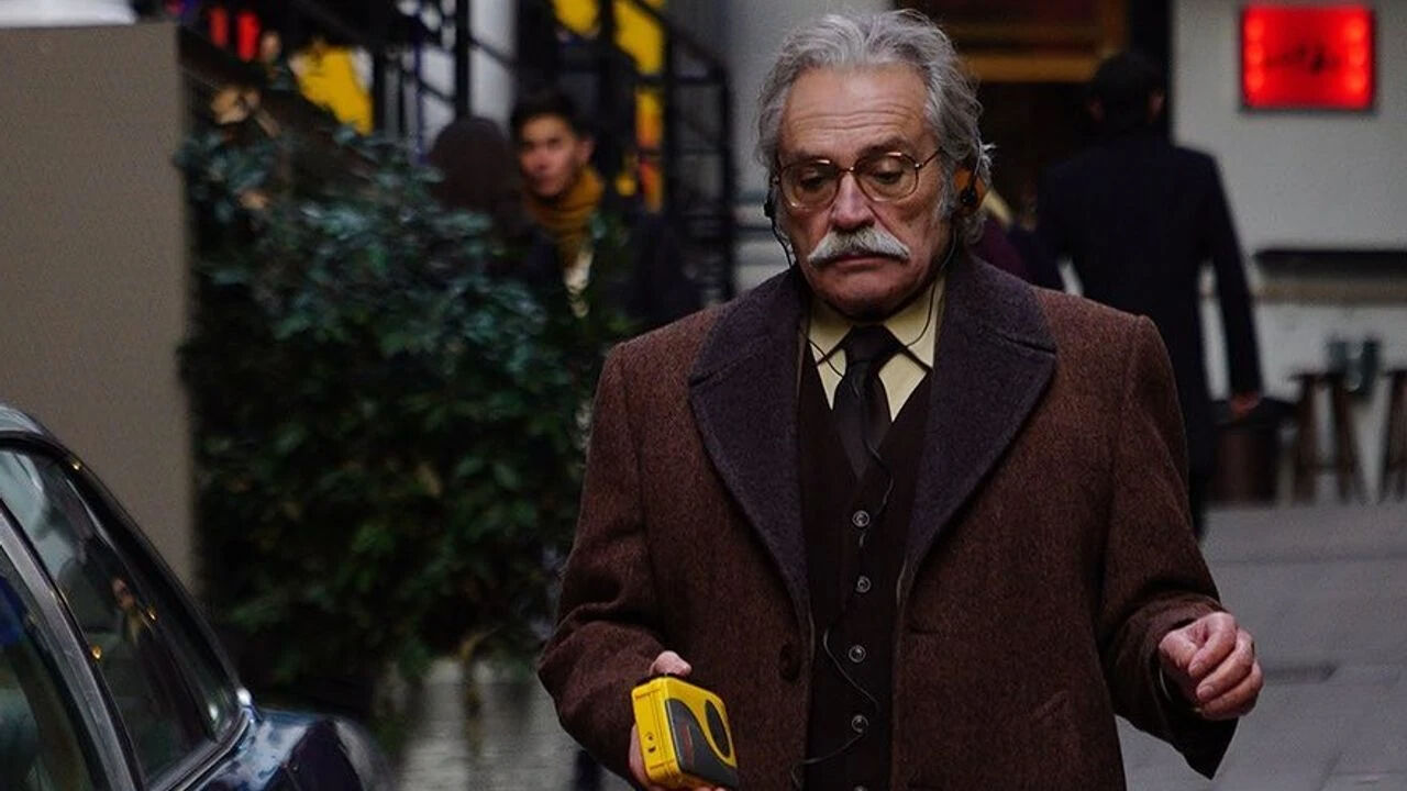 İkinci kez Emmy'ye aday gösterilen Haluk Bilginer ilk ödülünü 2019 yılında aldı İkinci kez Emmy'ye aday gösterilen Haluk Bilginer ilk ödülünü 2019 yılında aldı - 4. Resim