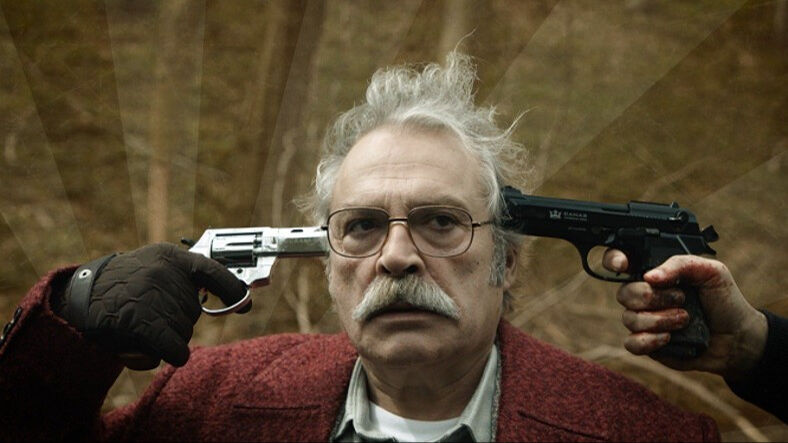 İkinci kez Emmy'ye aday gösterilen Haluk Bilginer ilk ödülünü 2019 yılında aldı İkinci kez Emmy'ye aday gösterilen Haluk Bilginer ilk ödülünü 2019 yılında aldı - 5. Resim