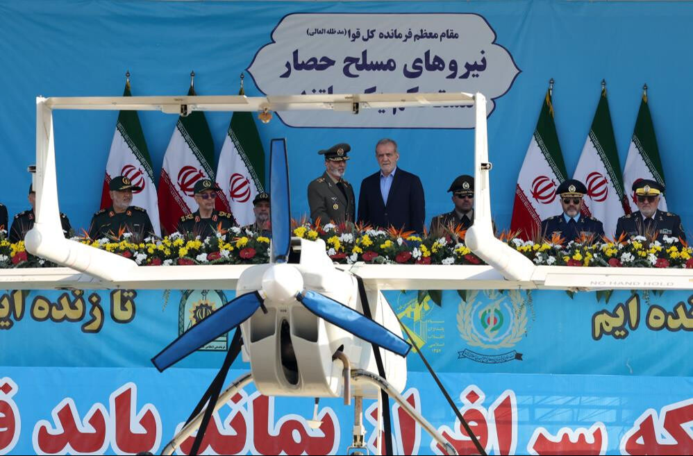 İran'dan gövde gösterisi! Yeni füzeyi ilk kez sergiledi - 3. Resim