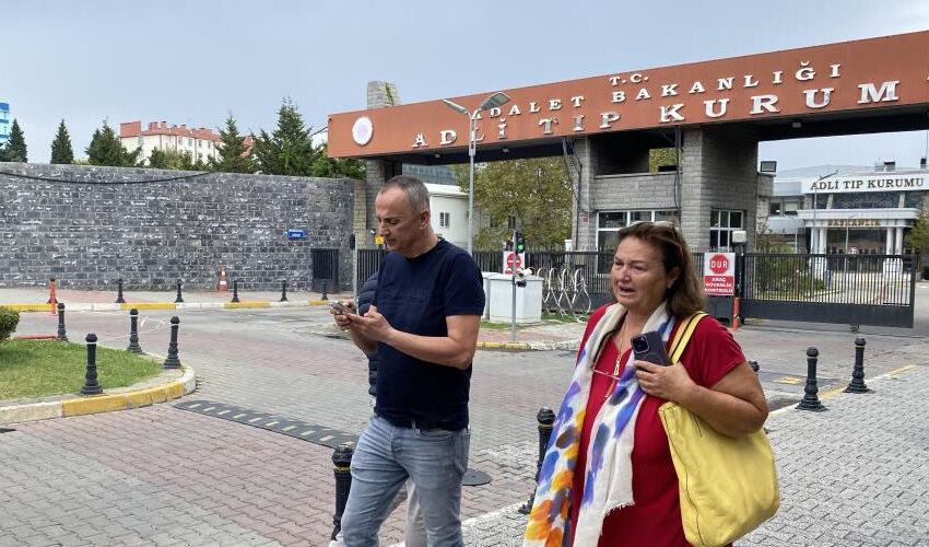 Kalp krizi sonucu vefat eden Metin Arolat’ın cenaze programı belli oldu - 4. Resim