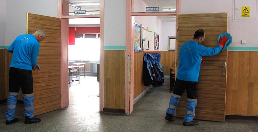 Okullara temizlik personeli alımı ile ilgili yeni açıklama! Bakan Tekin tarih verdi Okullara temizlik personeli alımı ile ilgili yeni açıklama! Bakan Tekin tarih verdi - 1. Resim