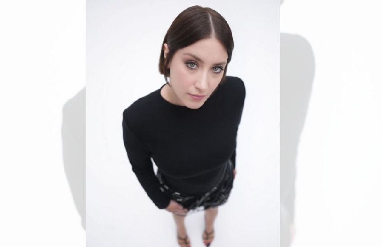 Pera Palas'ta Gece Yarısı'nın Esra'sı Hazal Kaya kimdir, kaç yaşında? Hazal Kaya yer aldığı projeler ve biyografisi  - 4. Resim