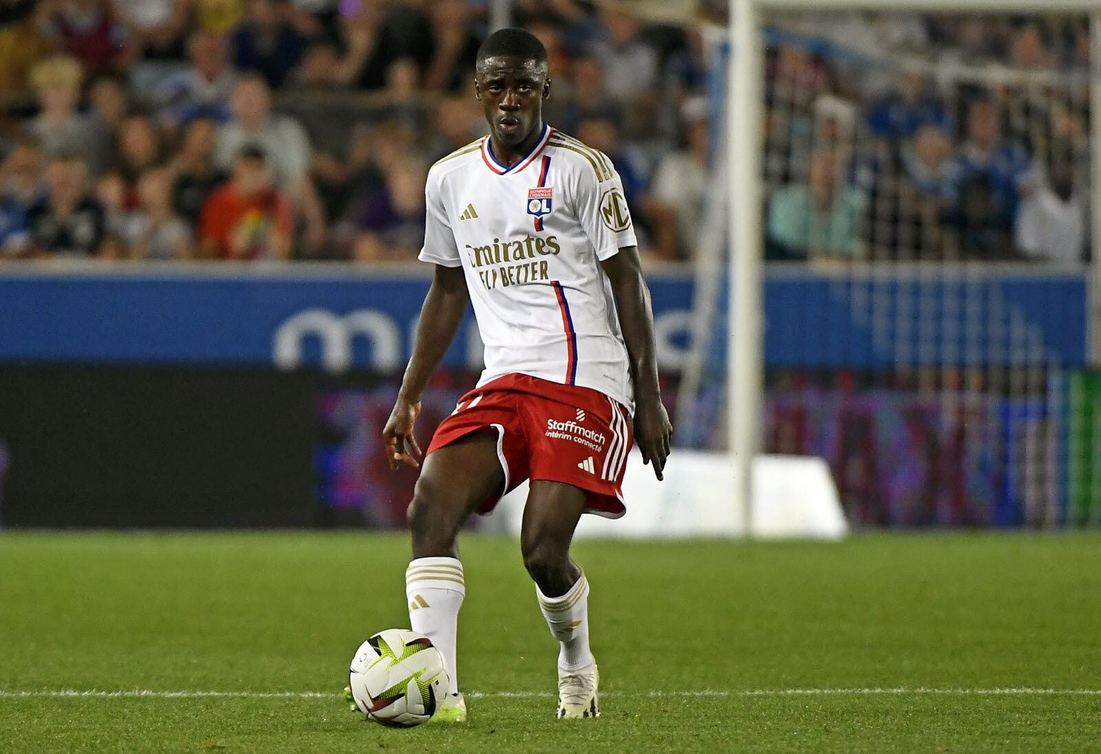 Derbi galibiyetinin ardından Galatasaray, sağ bek arayışına geçti! - 3. Resim