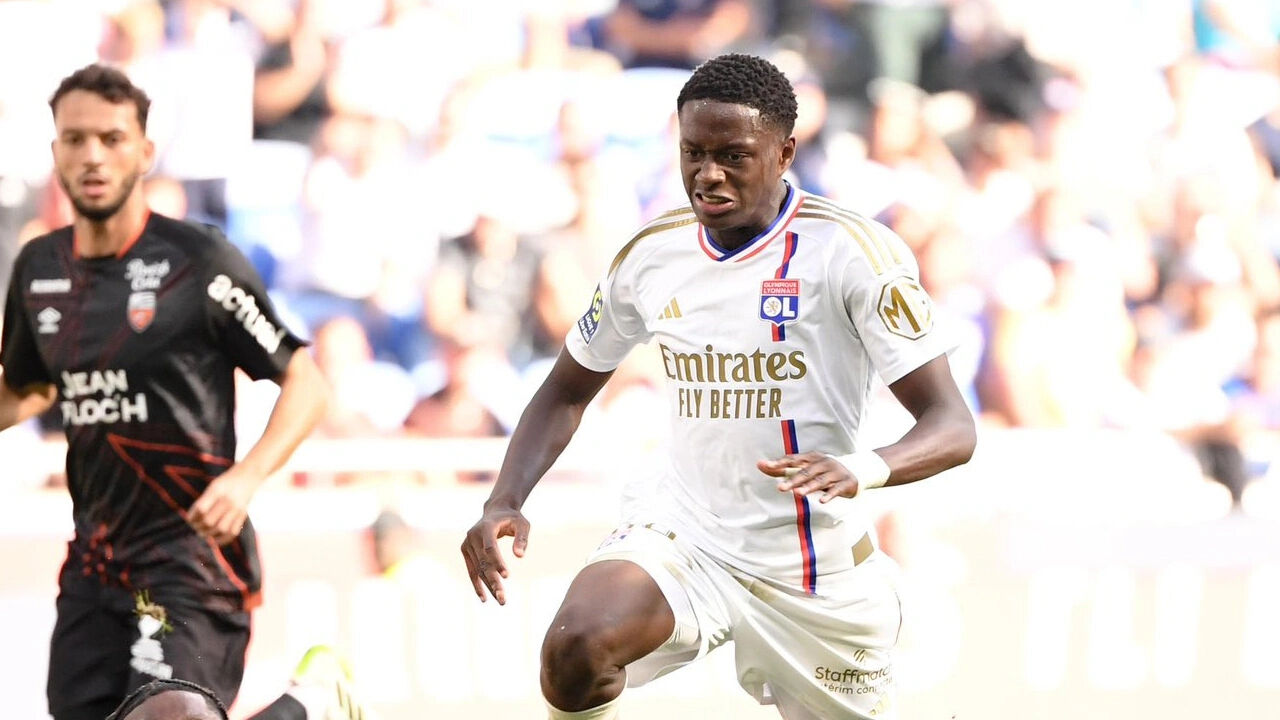 Derbi galibiyetinin ardından Galatasaray, sağ bek arayışına geçti! - 8. Resim