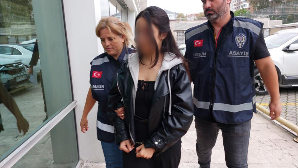 Erkek arkadaşıyla kavga eden genci, karnından bıçakladı - 1. Resim