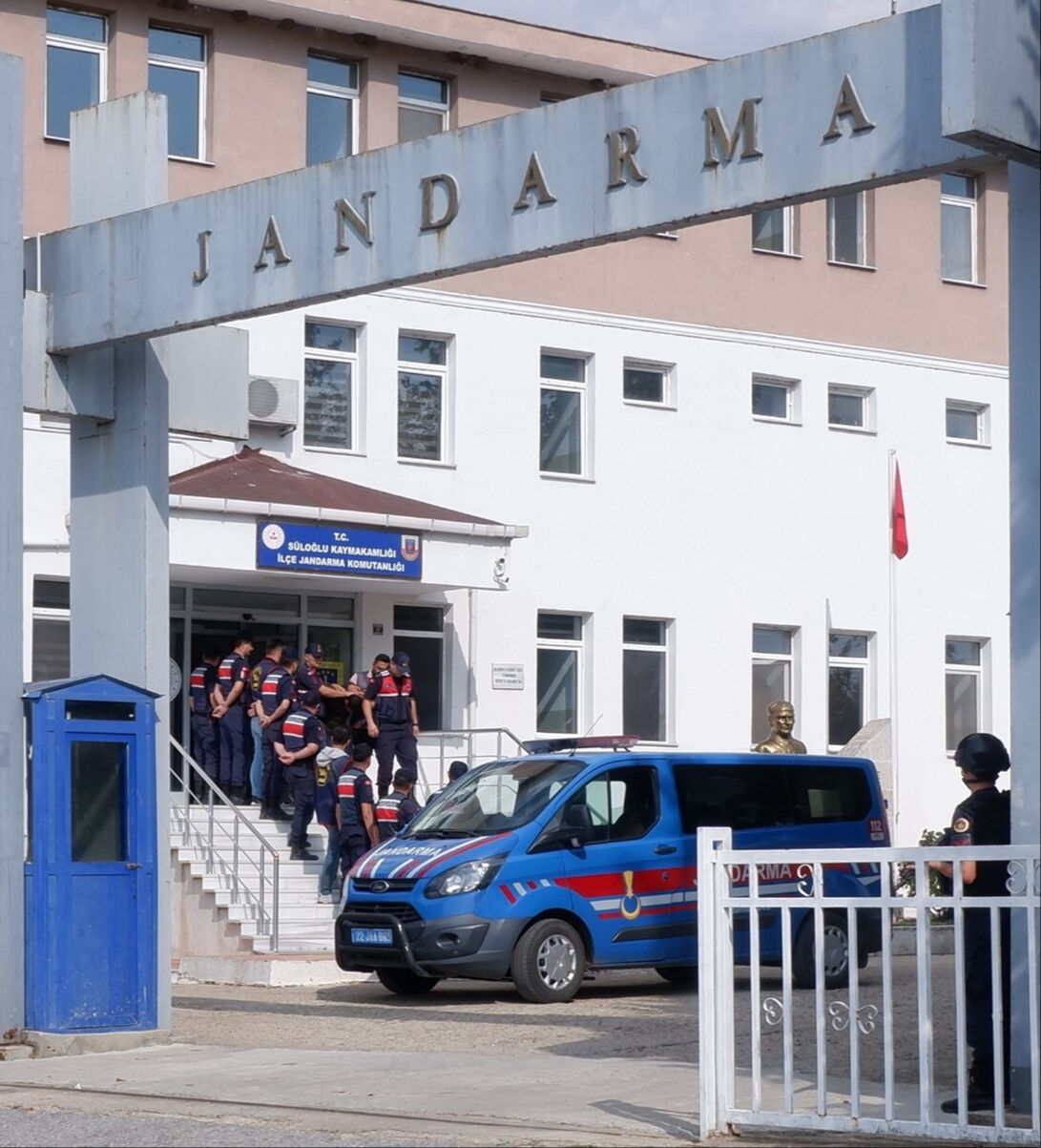 Kayıp ihbarı yaptığı babasının katili çıktı! Cesedi parçalayıp ormanda yakmış - 1. Resim