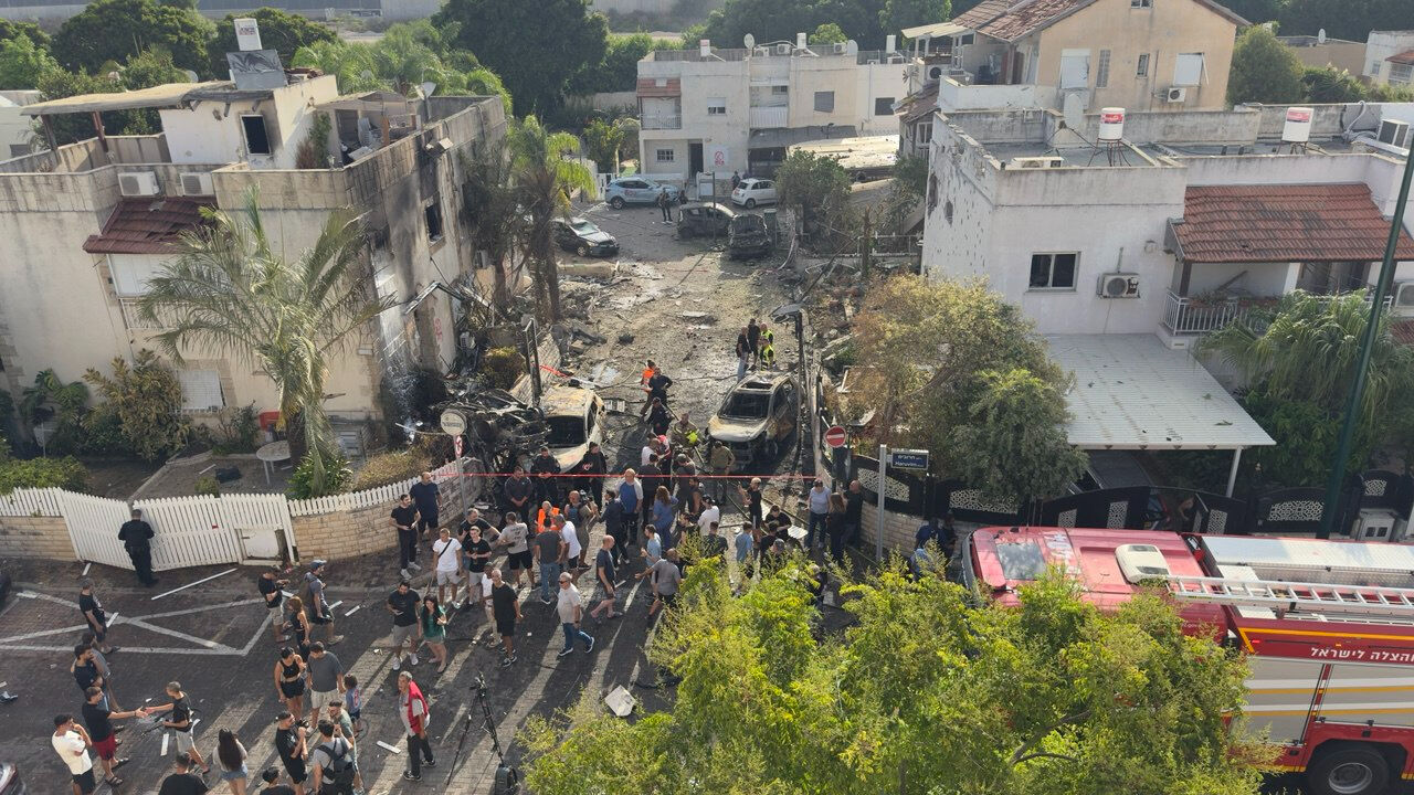 Netanyahu'dan yeni tehdit videosu: Hizbullah'ı hayal edemeyeceği şekilde vurduk - 1. Resim