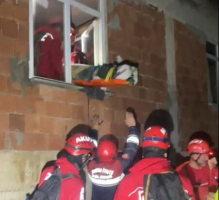 Trabzon'daki heyelanda toprak altında kalan kadın felaket anlarını anlattı: Orada ölümü hissettim - 1. Resim