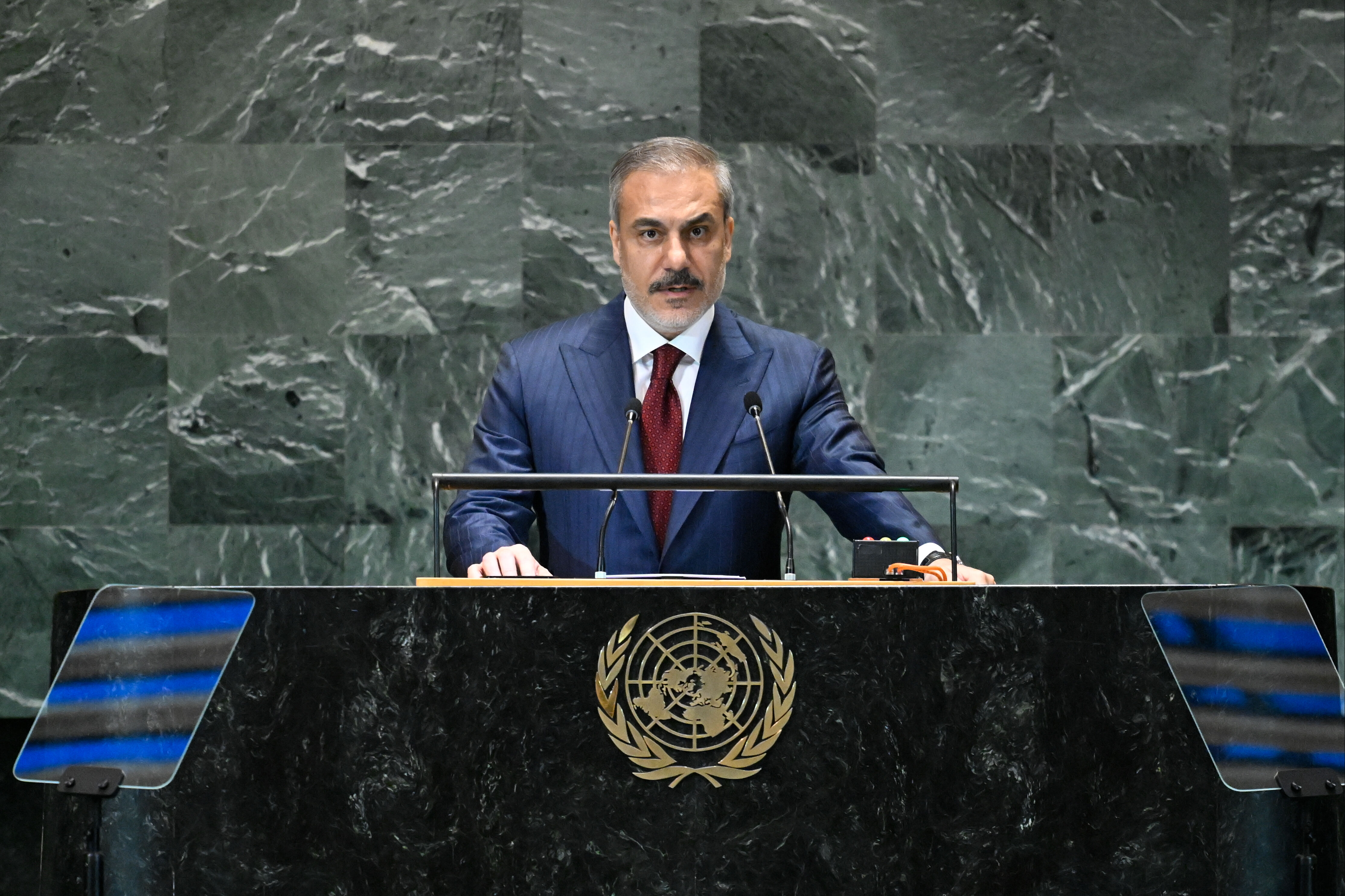 Bakan Fidan'dan BM kürsüsünden sert eleştiri! Artan tehditlere karşı liderlik gösteremiyor Bakan Fidan'dan BM kürsüsünden sert eleştiri! Artan tehditlere karşı liderlik gösteremiyor - 1. Resim