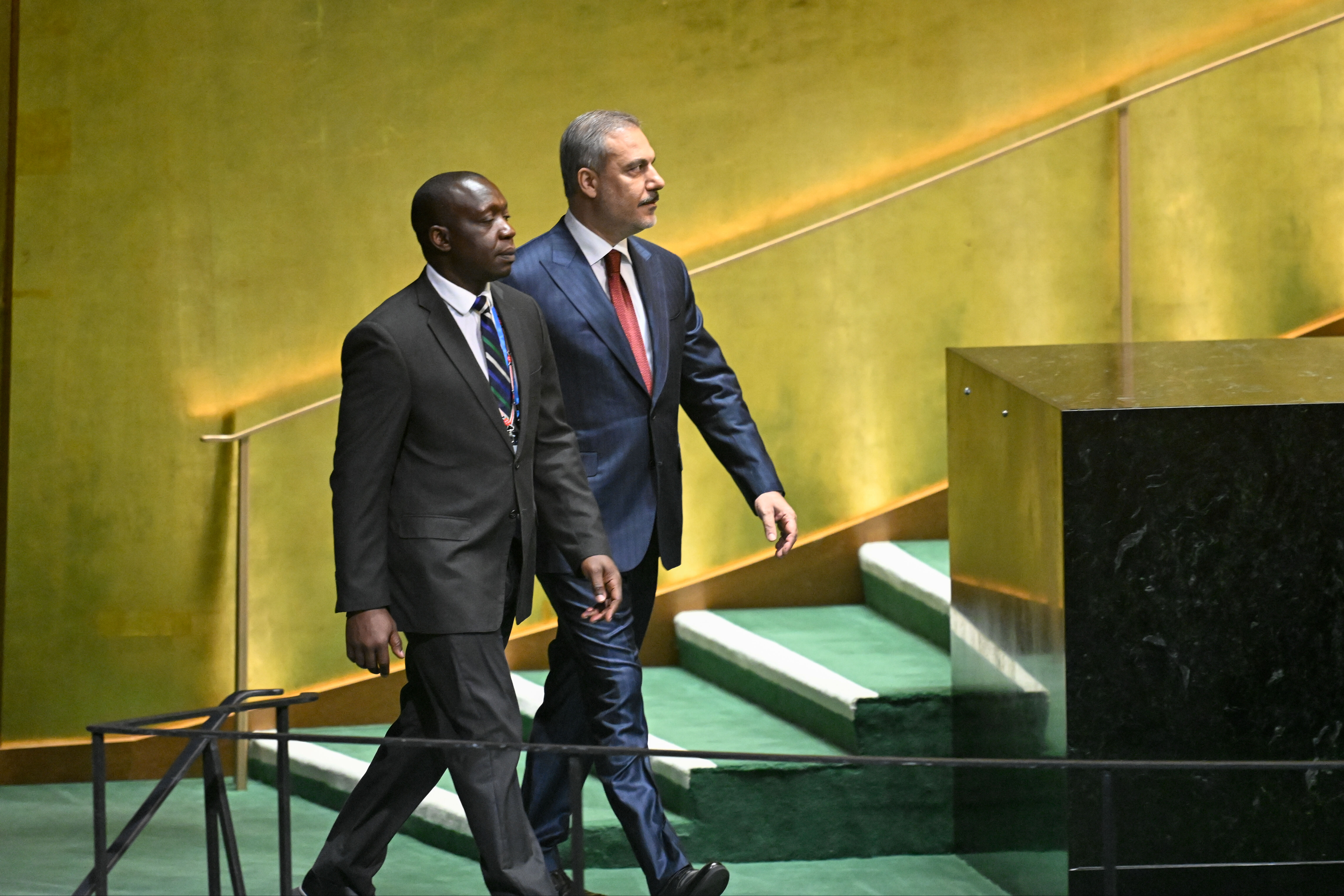 Bakan Fidan'dan BM kürsüsünden sert eleştiri! Artan tehditlere karşı liderlik gösteremiyor Bakan Fidan'dan BM kürsüsünden sert eleştiri! Artan tehditlere karşı liderlik gösteremiyor - 2. Resim