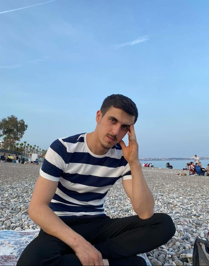 Burdur'da kan donduran infaz! Arabasının önünü kesip kurşuna dizdiler Burdur'da kan donduran infaz! Arabasının önünü kesip kurşuna dizdiler - 2. Resim