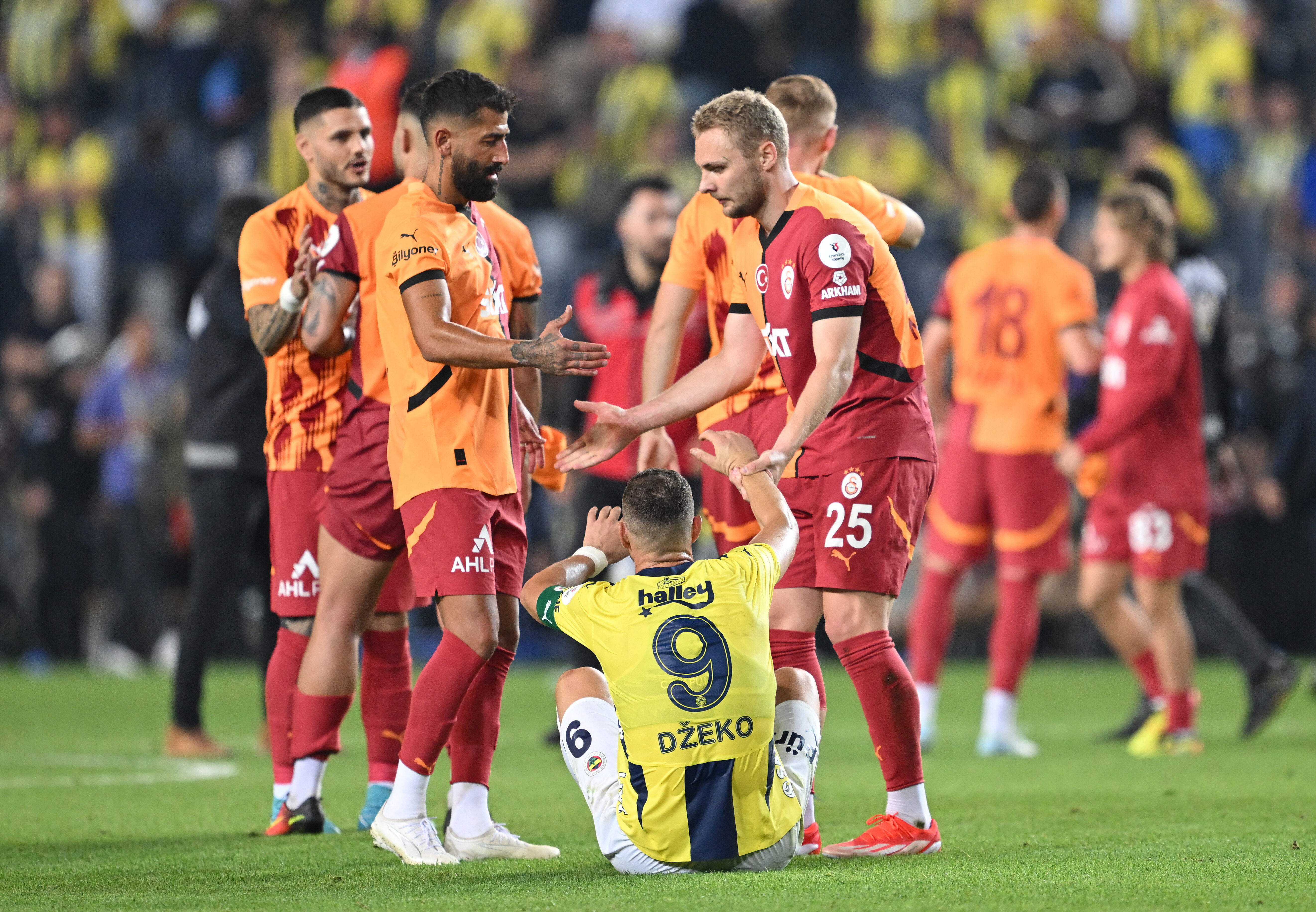 Galatasaray'da derbi galibiyetine dev prim! Dursun Özbek harekete geçti Galatasaray'da derbi galibiyetine dev prim! Dursun Özbek harekete geçti - 1. Resim