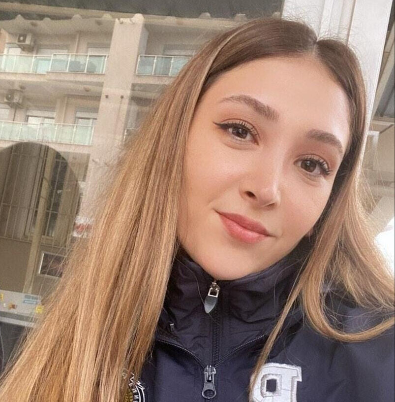 Görevi başında şehit olan Şeyda Yılmaz aslen Sivaslıdır  Görevi başında şehit olan Şeyda Yılmaz aslen Sivaslıdır  - 1. Resim