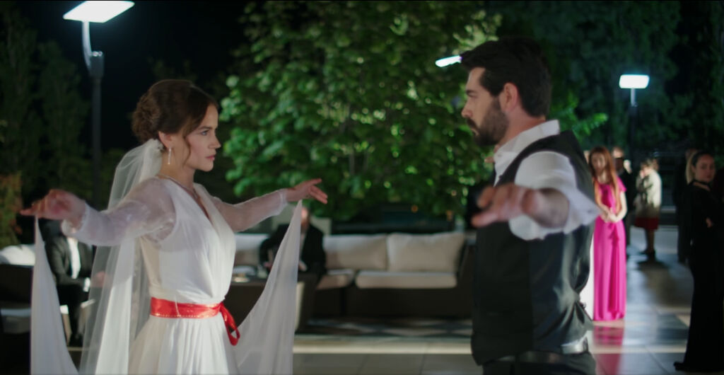 Kan Çiçekleri dizisinin yeni sezonu 30 Eylül Pazartesi günü saat 16.30'da başlayacak - 4. Resim