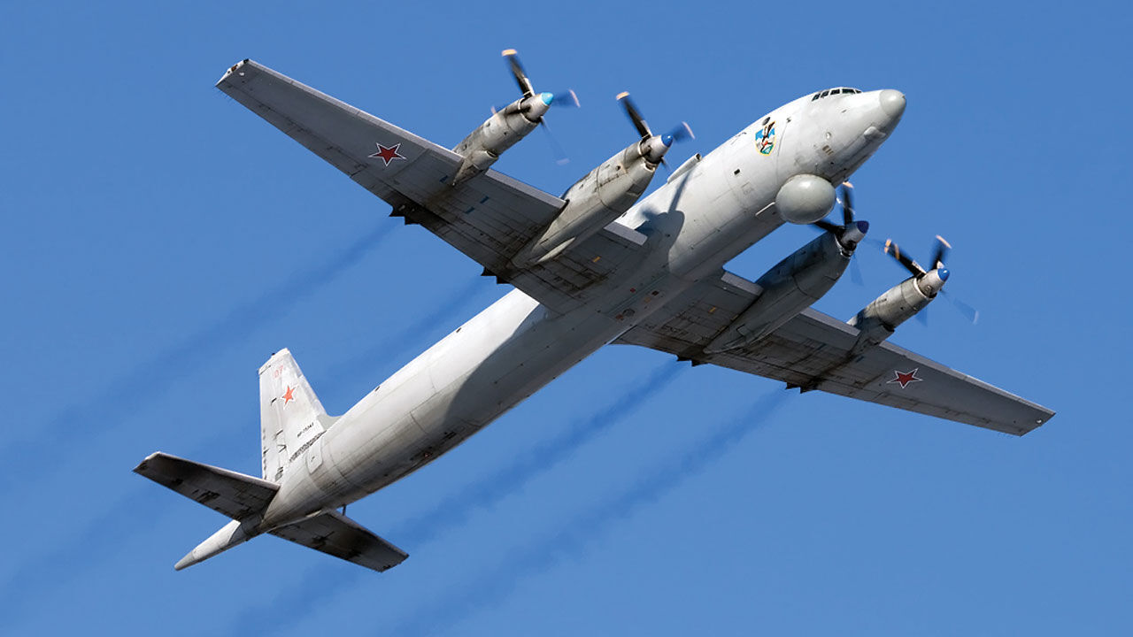 Rus ordusuna ait IL-38 uçağı Japonya hava sahasını ihlal etti - 1. Resim