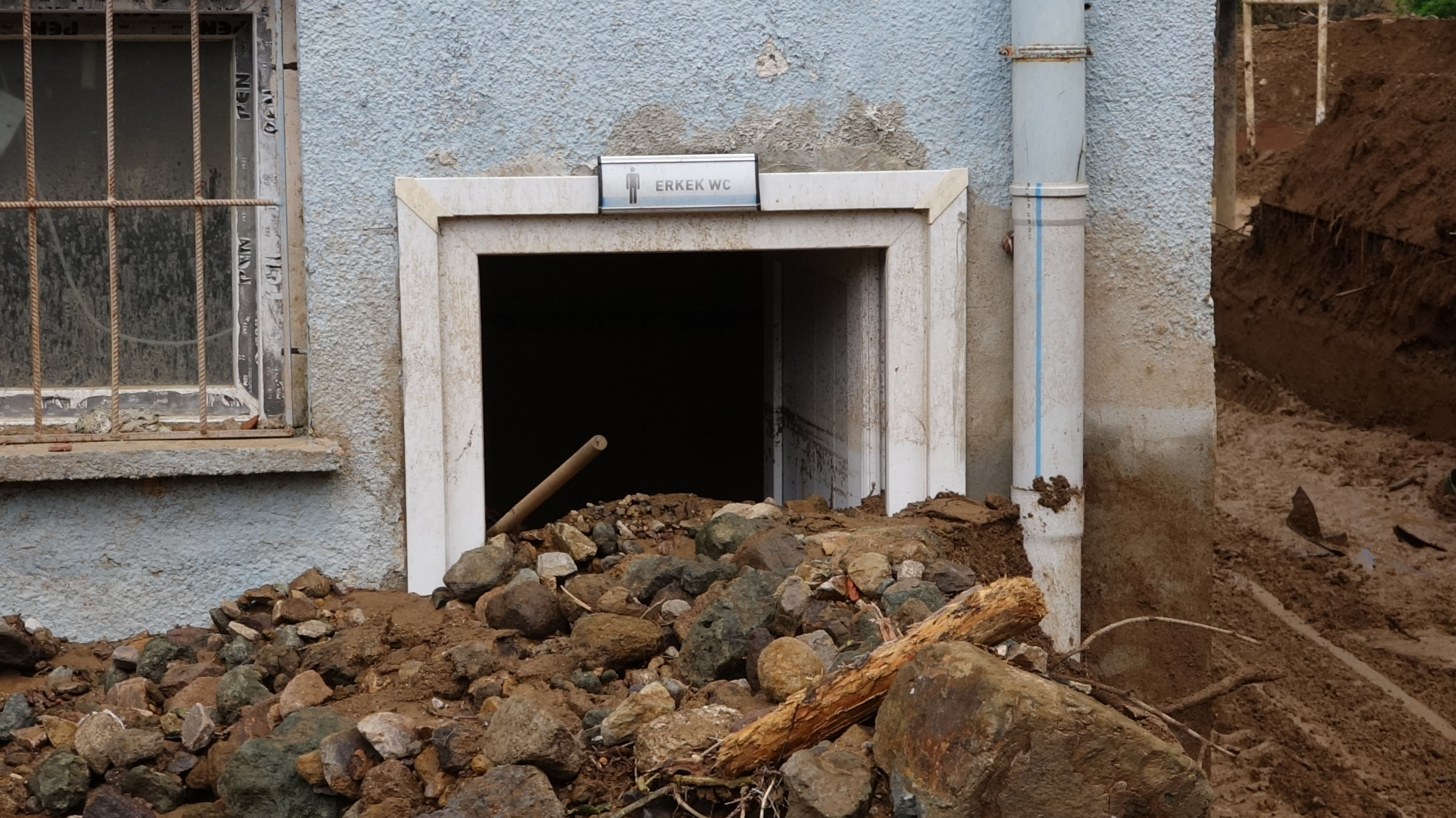 Trabzon'un sel mağdurları anlattı: Hayatlarını mağara kurtardı - 5. Resim