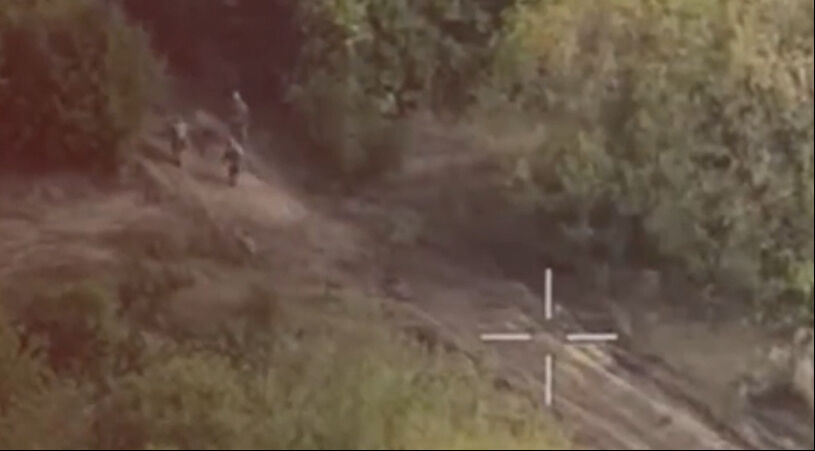 Ukrayna ordusu sınırı aşarak Rusya topraklarına girdi! İşte dünyayı şoke eden görüntüler Ukrayna ordusu sınırı aşarak Rusya topraklarına girdi! İşte dünyayı şoke eden görüntüler - 1. Resim