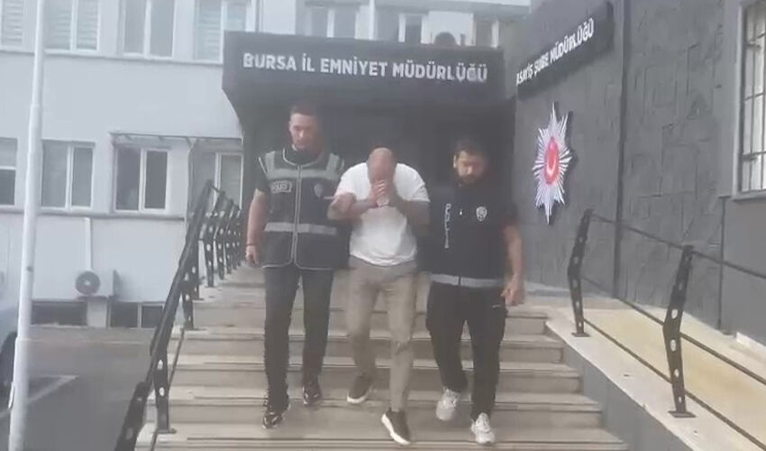 Yok böyle firar! 10 yıldır aranıyordu, kendi evinde bulundu... 2 de çocuk yapmış - 2. Resim