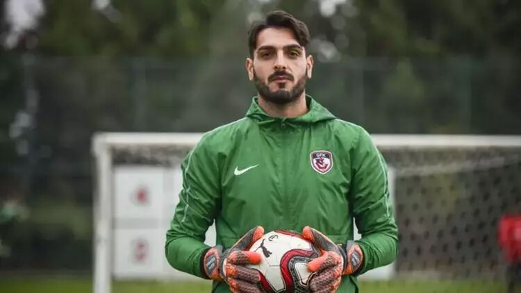 Galatasaray'da forma giyen 33 yaşındaki Günay Güvenç Almanya doğumlu Galatasaray'da forma giyen 33 yaşındaki Günay Güvenç Almanya doğumlu - 2. Resim