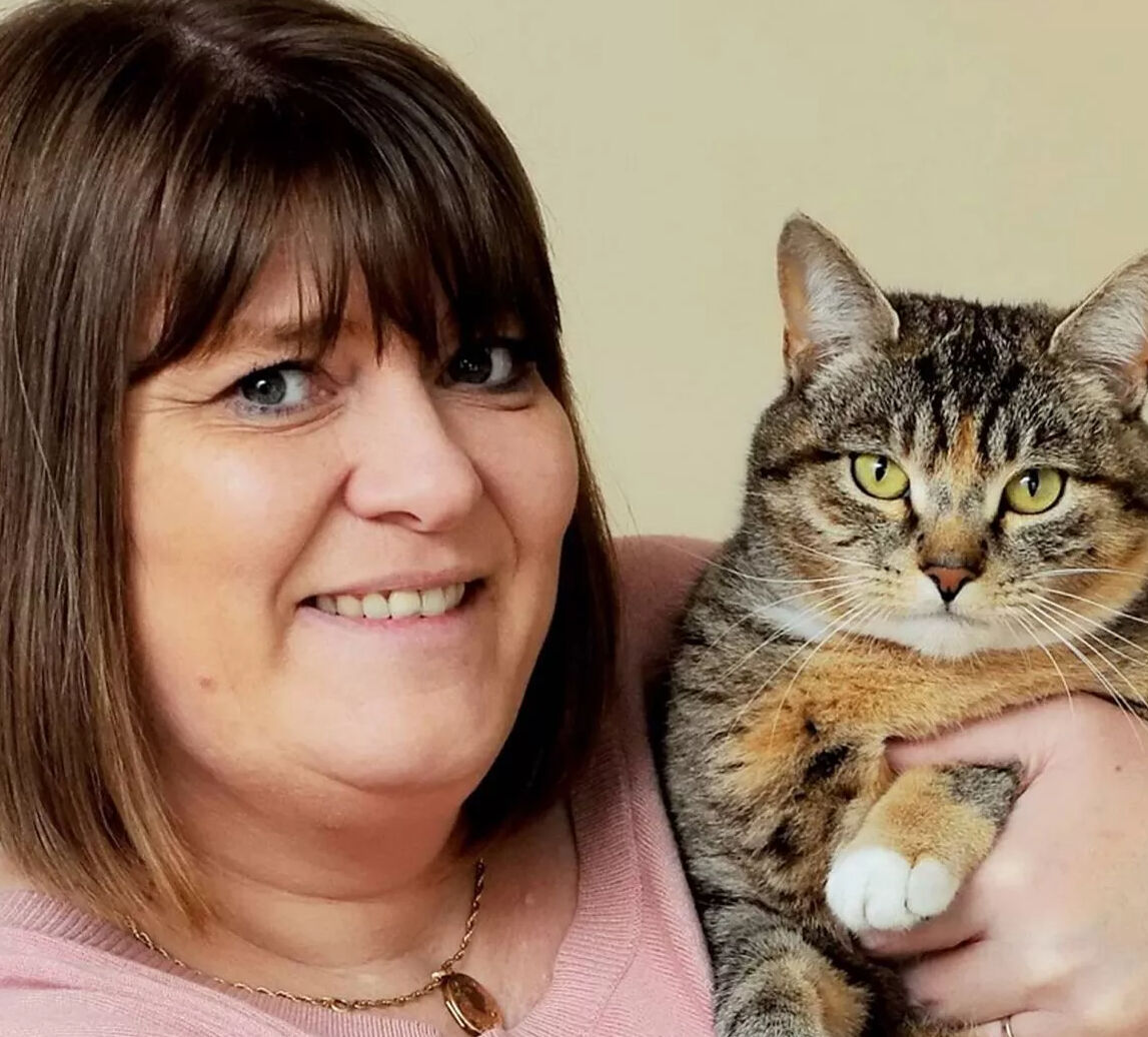 İki kez kanseri yendi! Kahraman kedi, sahibinin hayatını böyle kurtardı - 1. Resim