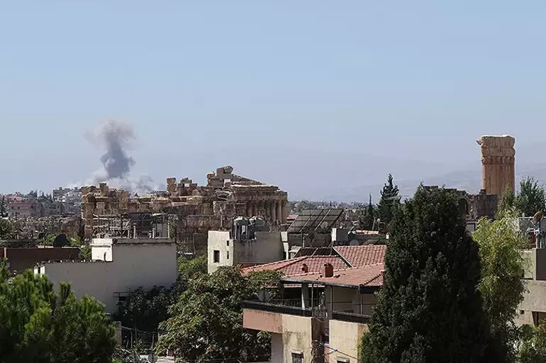 İsrail 'geniş çaplı' saldırıya başladı! Lübnan ateş altında - 1. Resim