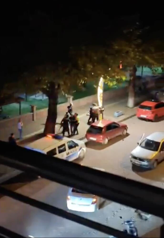 Kastamonu'da polis ekiplerine silah çekip tehdit ettiler! 2 polis yaralandı - 1. Resim