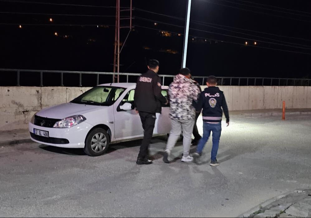 Kastamonu'da polis ekiplerini silah çekip tehdit ettiler! 3 polis yaralandı - 3. Resim