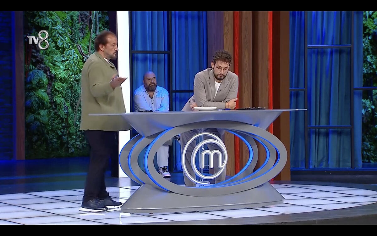 MasterChef'te gergin anlar! Yarışmacıdan olay hareket! Mehmet Şef fena kızdı - 1. Resim
