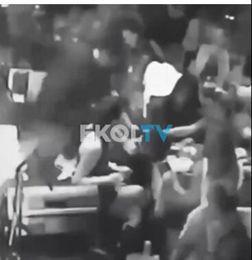 Metin Arolat’ın sahnede fenalaşıp düştüğü anlar ortaya çıktı! - 2. Resim