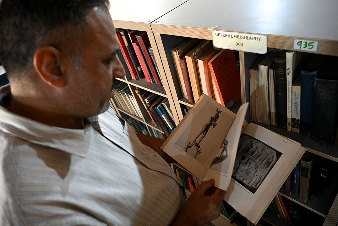 Saddam'ın Basra'daki sarayı kütüphane oldu! Kitaplar Babil'e uzanıyor - 3. Resim