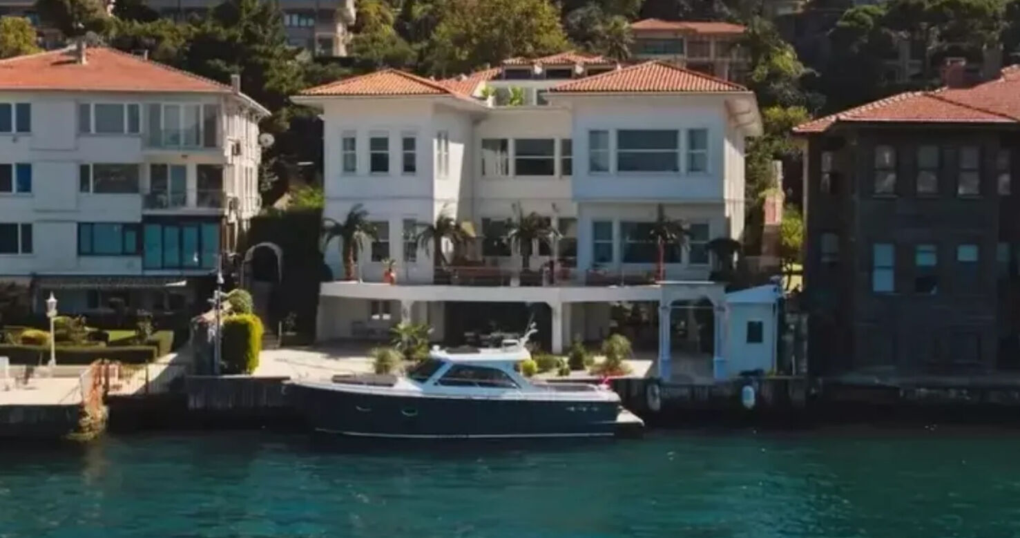 Sarıyer'deki boğaza sıfır yalı satışa çıkarıldı, fiyatı dudak uçuklattı! Ünlü müzenin hemen yanında Sarıyer'deki boğaza sıfır yalı satışa çıkarıldı, fiyatı dudak uçuklattı! Ünlü müzenin hemen yanında - 2. Resim