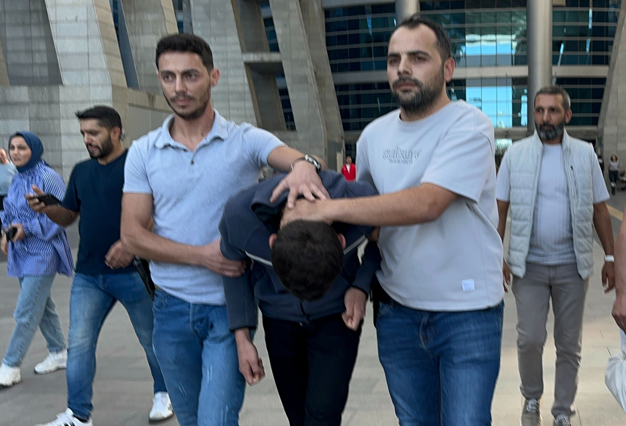 Şeyda Yılmaz'ı şehit eden şüphelinin kuzeni de tutuklandı - 1. Resim