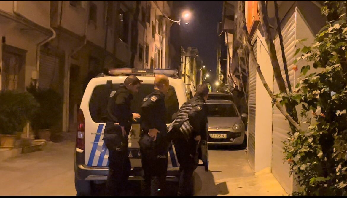 Suç makinesi boksöre 'özel harekat' baskını Suç makinesi boksöre 'özel harekat' baskını - 1. Resim