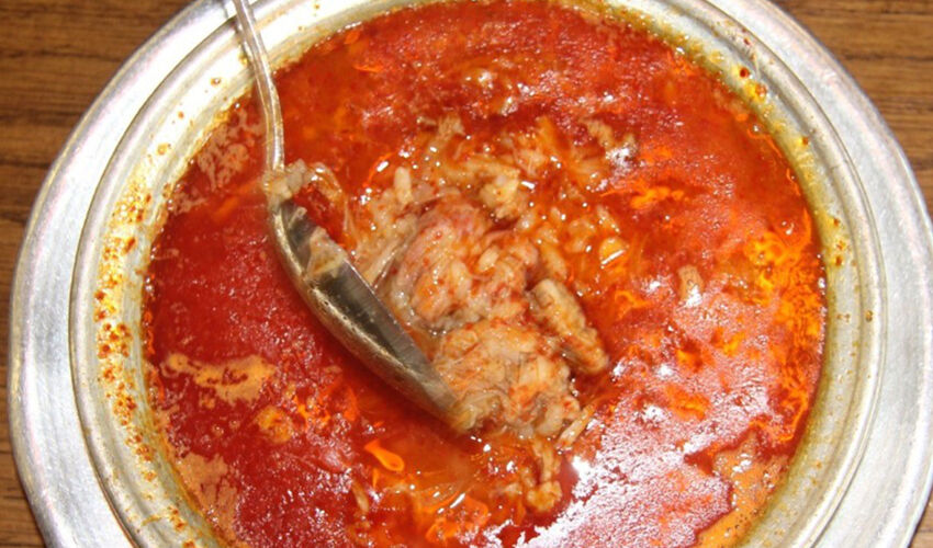 12 saat boyunca ağır ağır pişiriliyor! Sabah 5’te kapısında kuyruk oluyor, hastayı diriltiyor - 4. Resim