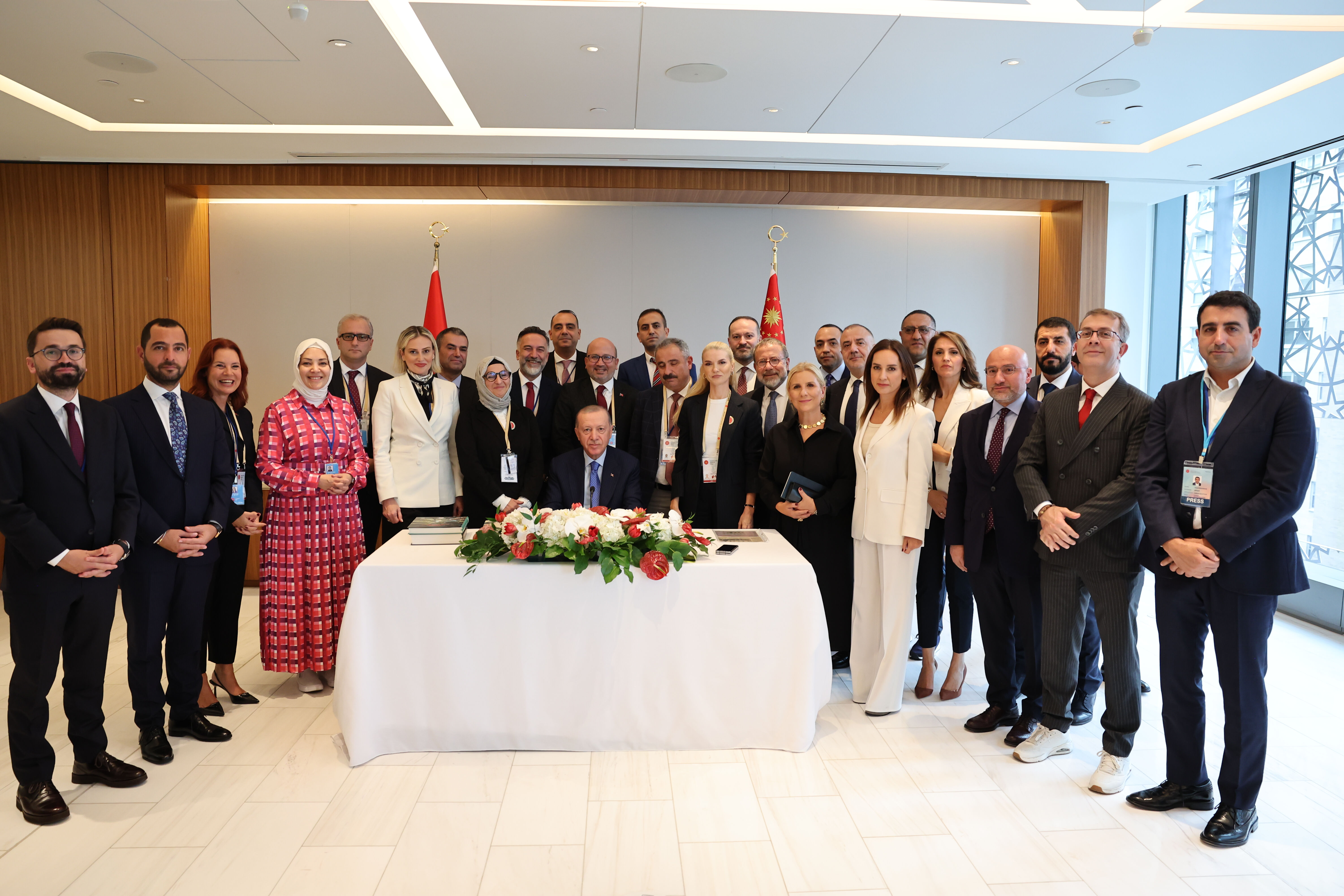 Erdoğan'dan 'İsrail de gerçekle yüzleşecek' mesajı! Netanyahu, Hitler gibi rüya görüyor Erdoğan'dan 'İsrail de gerçekle yüzleşecek' mesajı! Natanyahu, Hitler gibi rüya görüyor - 1. Resim