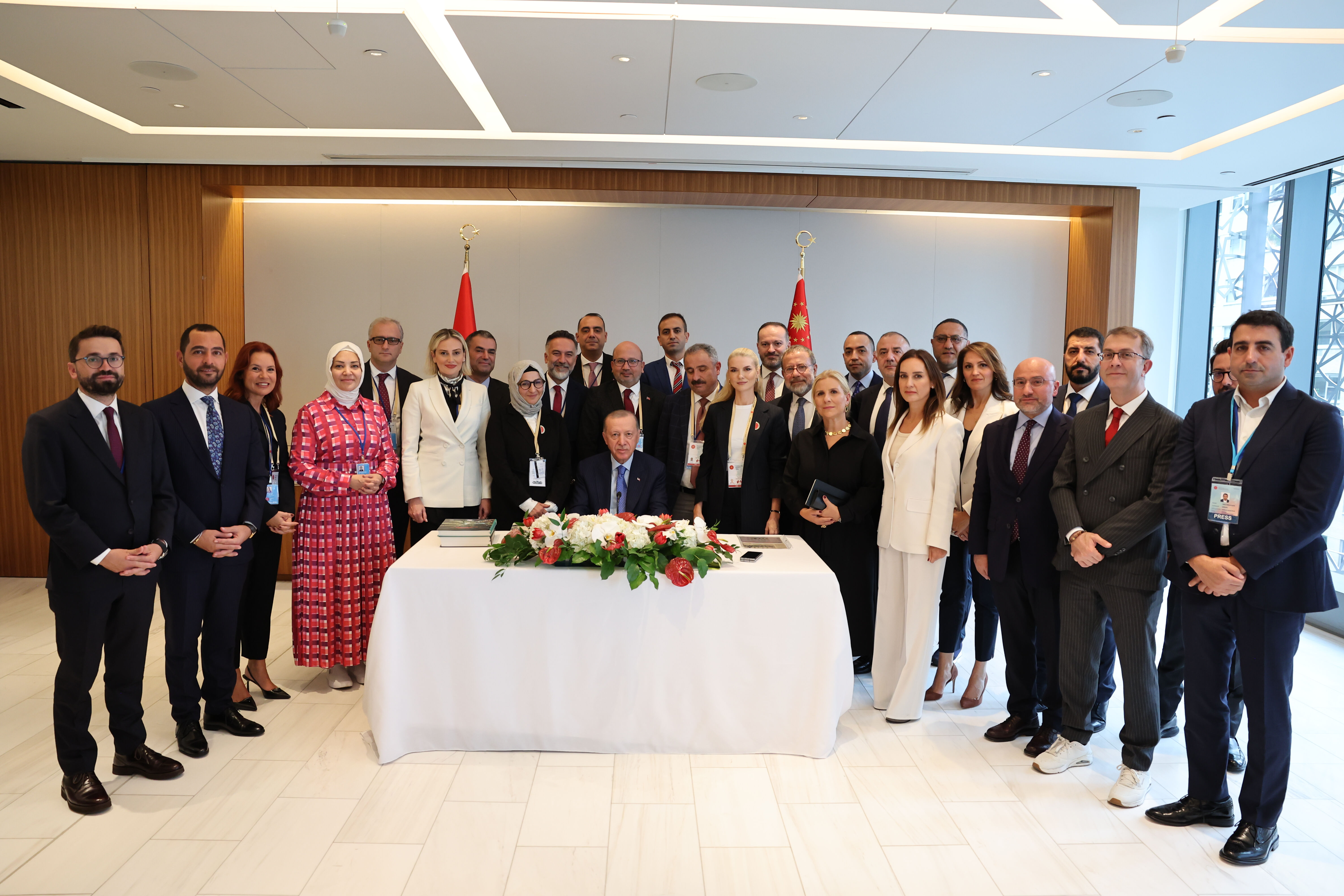 Erdoğan'dan 'İsrail de gerçekle yüzleşecek' mesajı! Netanyahu, Hitler gibi rüya görüyor Erdoğan'dan 'İsrail de gerçekle yüzleşecek' mesajı! Natanyahu, Hitler gibi rüya görüyor - 2. Resim