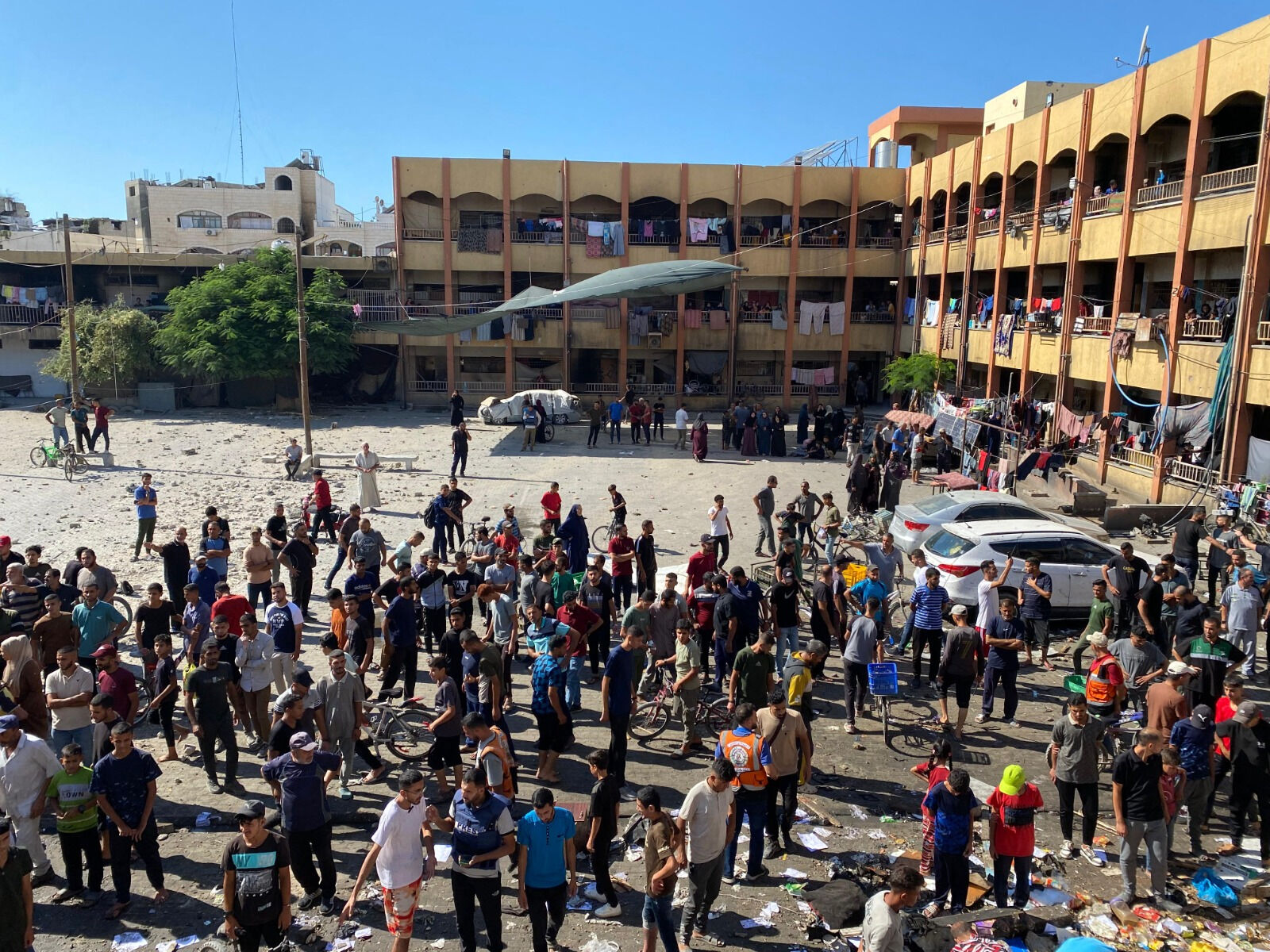 İsrail Gazze'de okul bombaladı! Çok sayıda ölü ve yaralı var - 2. Resim