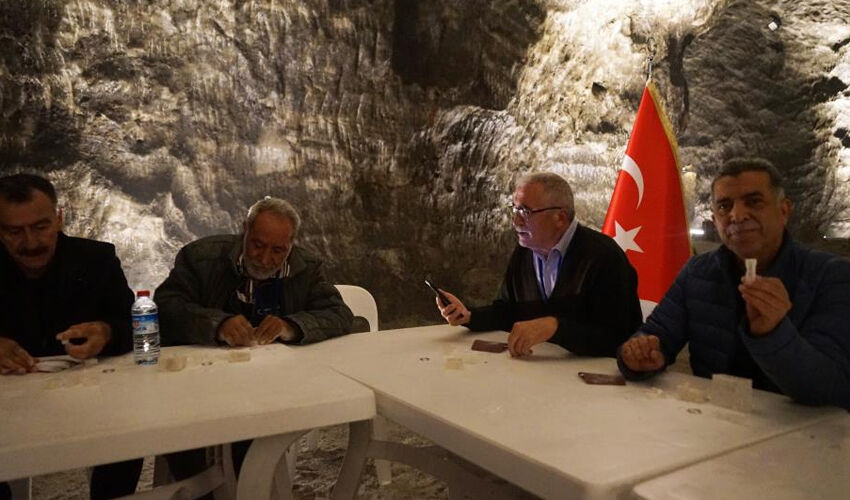 Yerin metrelerce altında keşfettiler! KOAH tedavisinde çok etkili, Türkiye’nin her yerinden gelen var Yerin metrelerce altında keşfettiler! KOAH tedavisinde çok etkili, Türkiye’nin her yerinden gelen var - 3. Resim