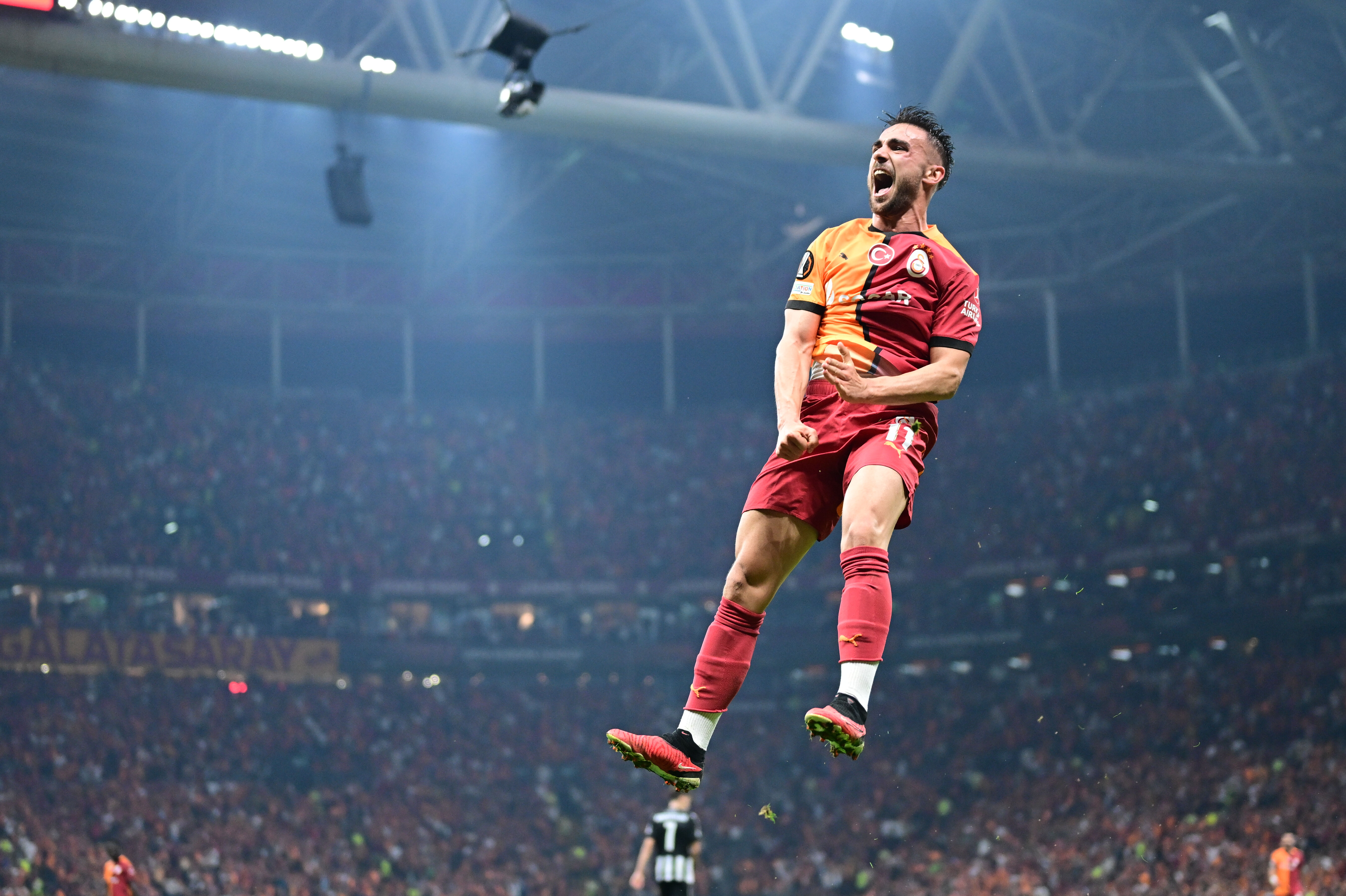 Yunus Akgün, Avrupa kupalarında ilk golünü attı - 1. Resim