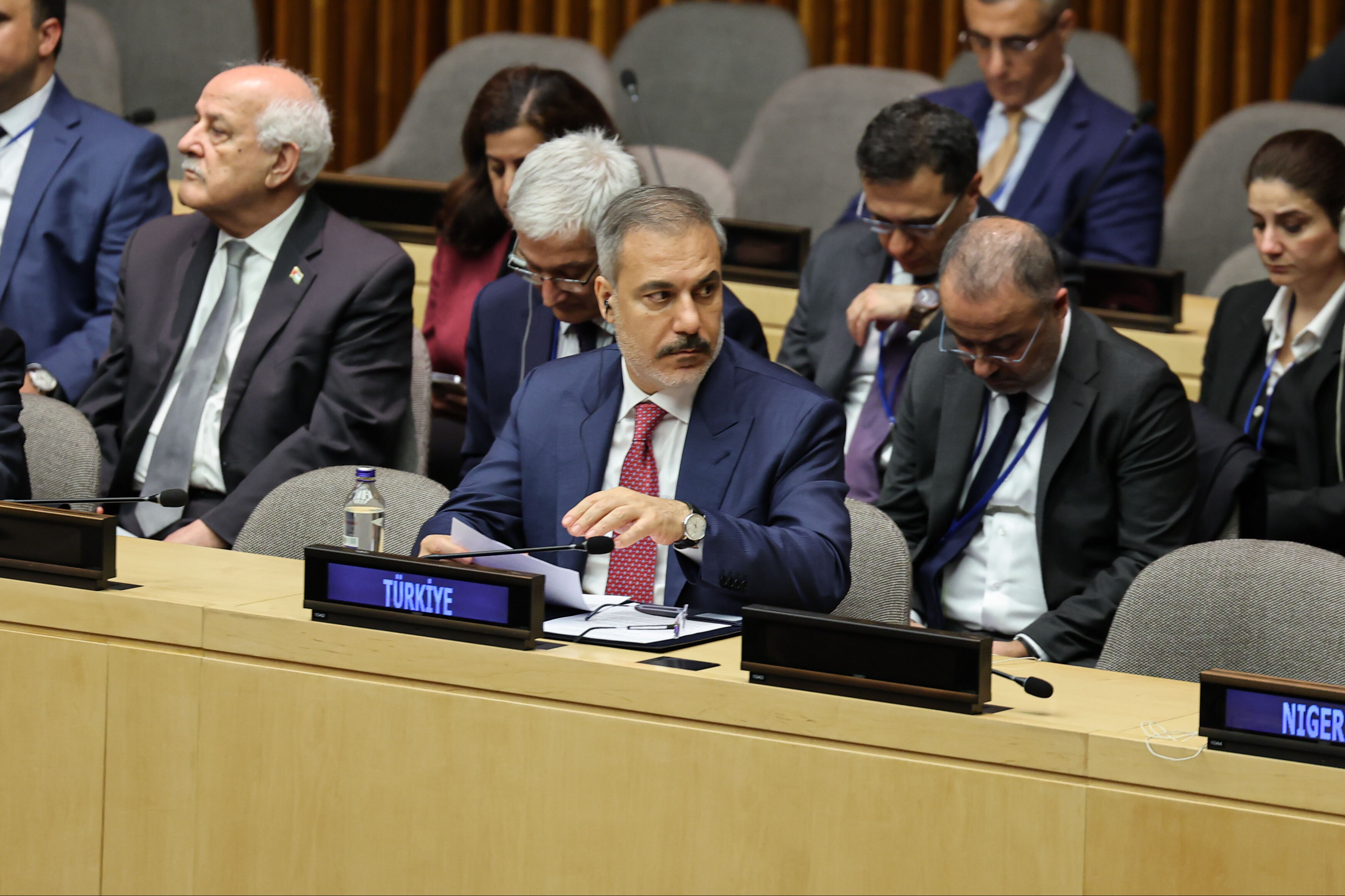 Bakan Fidan'dan 'iki devletli çözüm' sözleri: İsrail'in iyi niyetini bekleyemeyiz Bakan Fidan'dan 'iki devletli çözüm' sözleri: İsrail'in iyi niyetini bekleyemeyiz - 1. Resim