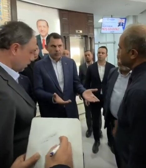 Bakan Murat Kurum'dan deprem konutlarını yavaş yapan müteahhitlere karşı talimat: Teminatı yakıp, işi iptal ediyorsunuz - 3. Resim