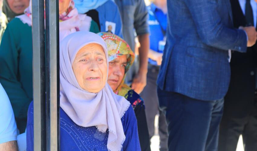 Kalp krizi ge&ccedil;iren polis memuru Mehmet Yaramış&rsquo;a veda! Annesinin s&ouml;zleri y&uuml;rek burktu - 5. Resim