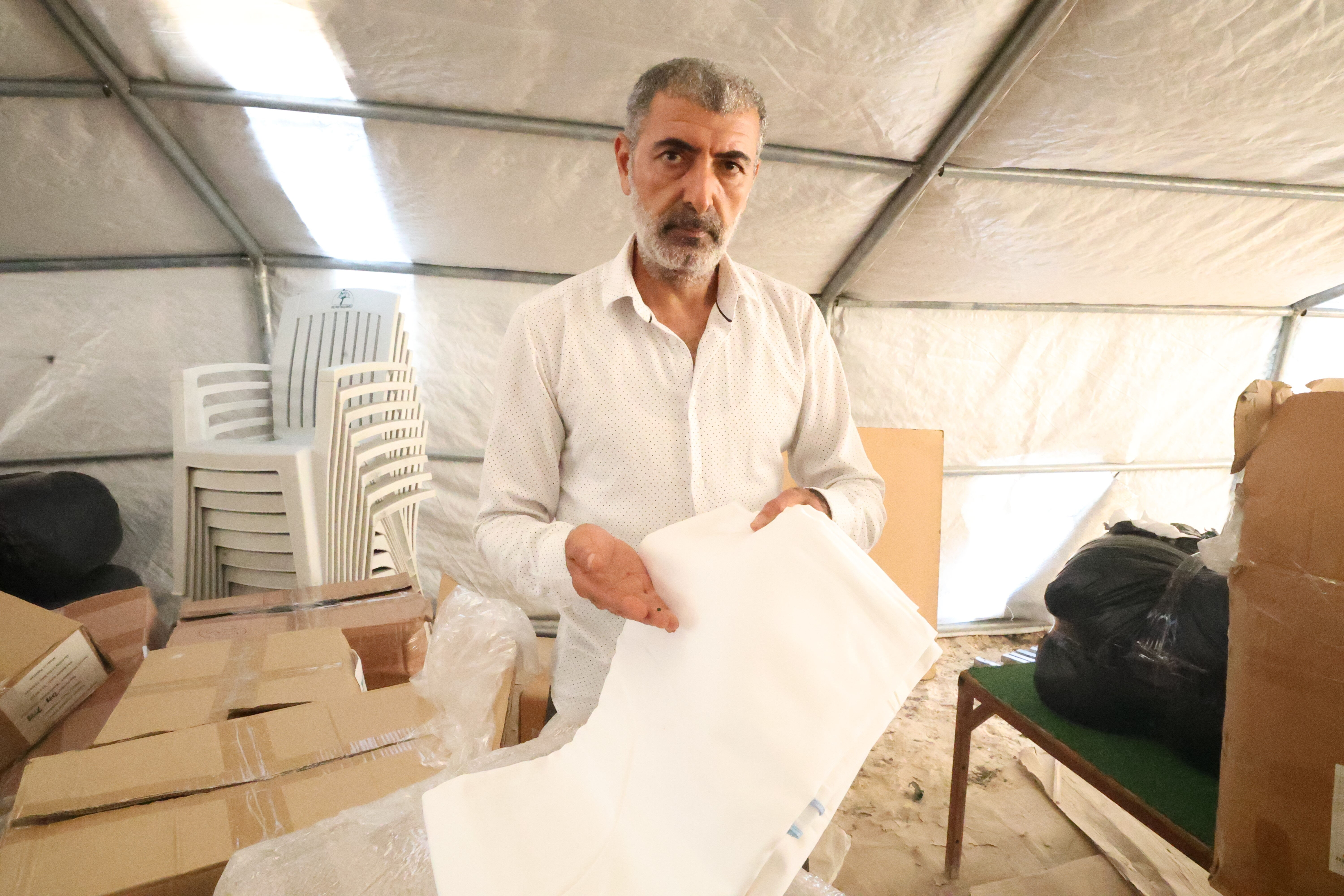 Nevresim takımlarından çıkan çipler paniğe neden oldu! Gerçek kısa sürede ortaya çıktı - 1. Resim