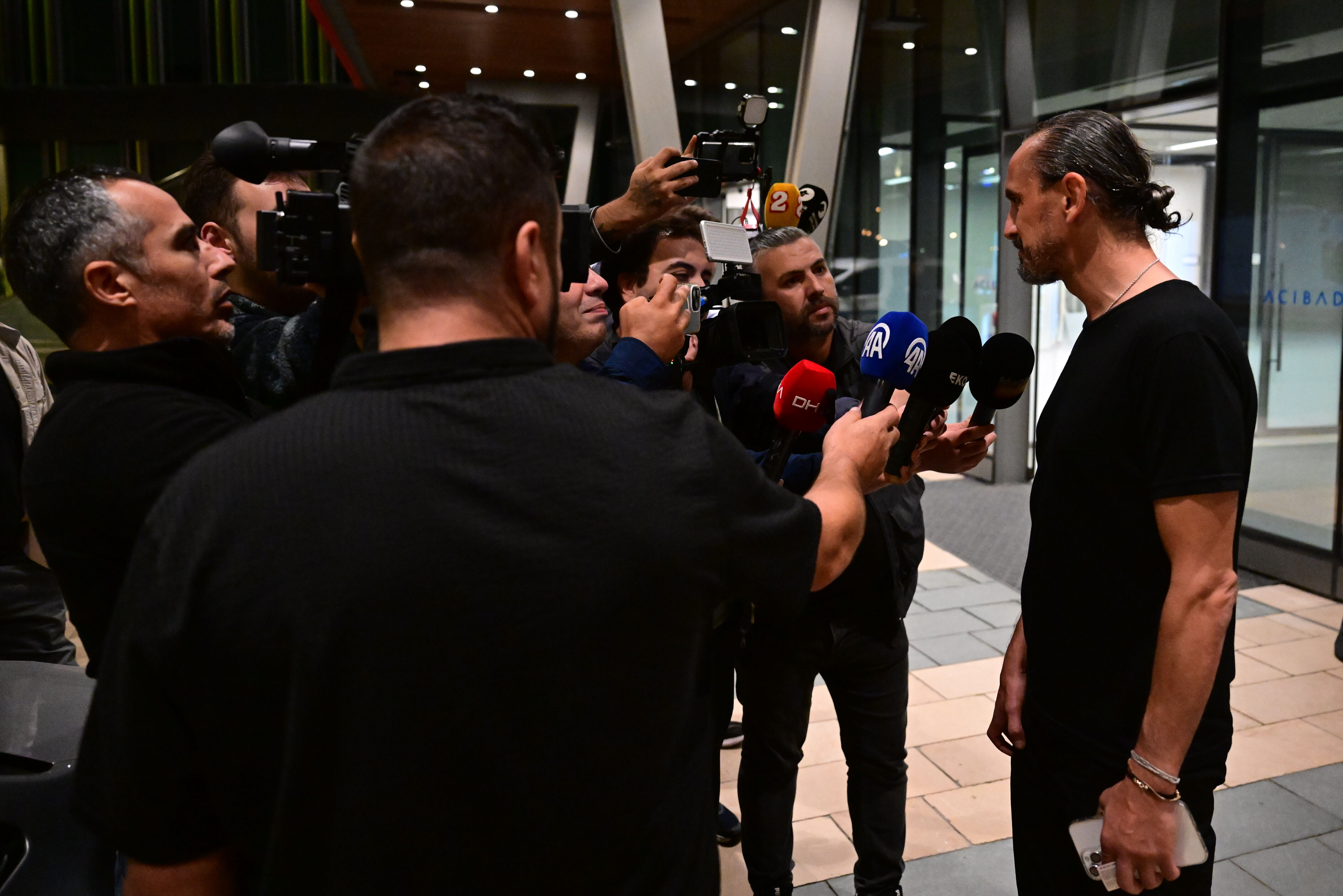 Silahlı saldırıya uğramıştı! Acun Ilıcalı'dan dikkat çeken Serhat Akın mesajı Silahlı saldırıya uğramıştı! Acun Ilıcalı'dan dikkat çeken Serhat Akın mesajı - 4. Resim