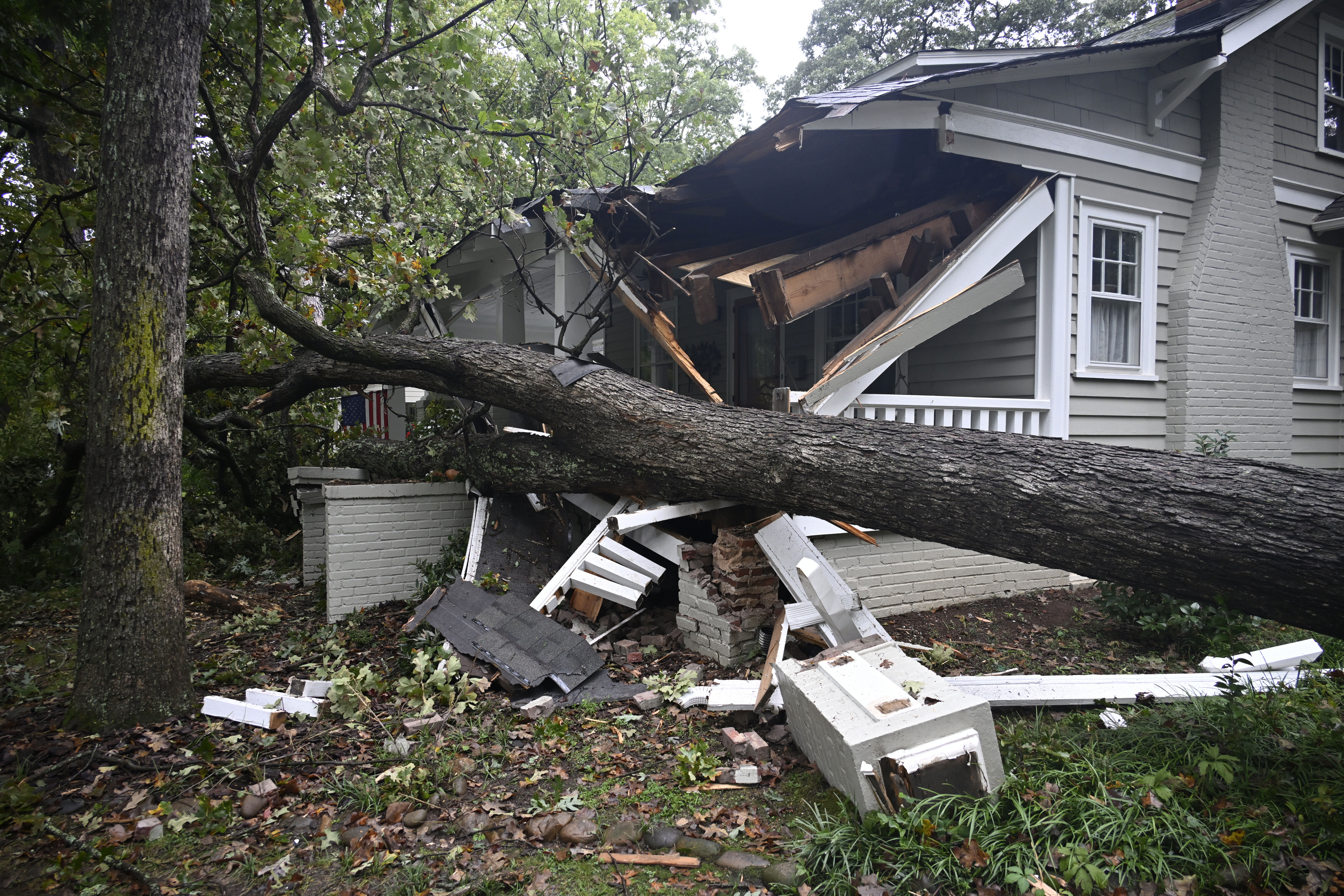 ABD'de kasırga kâbusu devam ediyor! Ölü sayısı 40'ın üstüne çıktı ABD'nin kasırga kâbus devam ediyor! Ölü sayısı 40'ın üstüne çıktı - 3. Resim