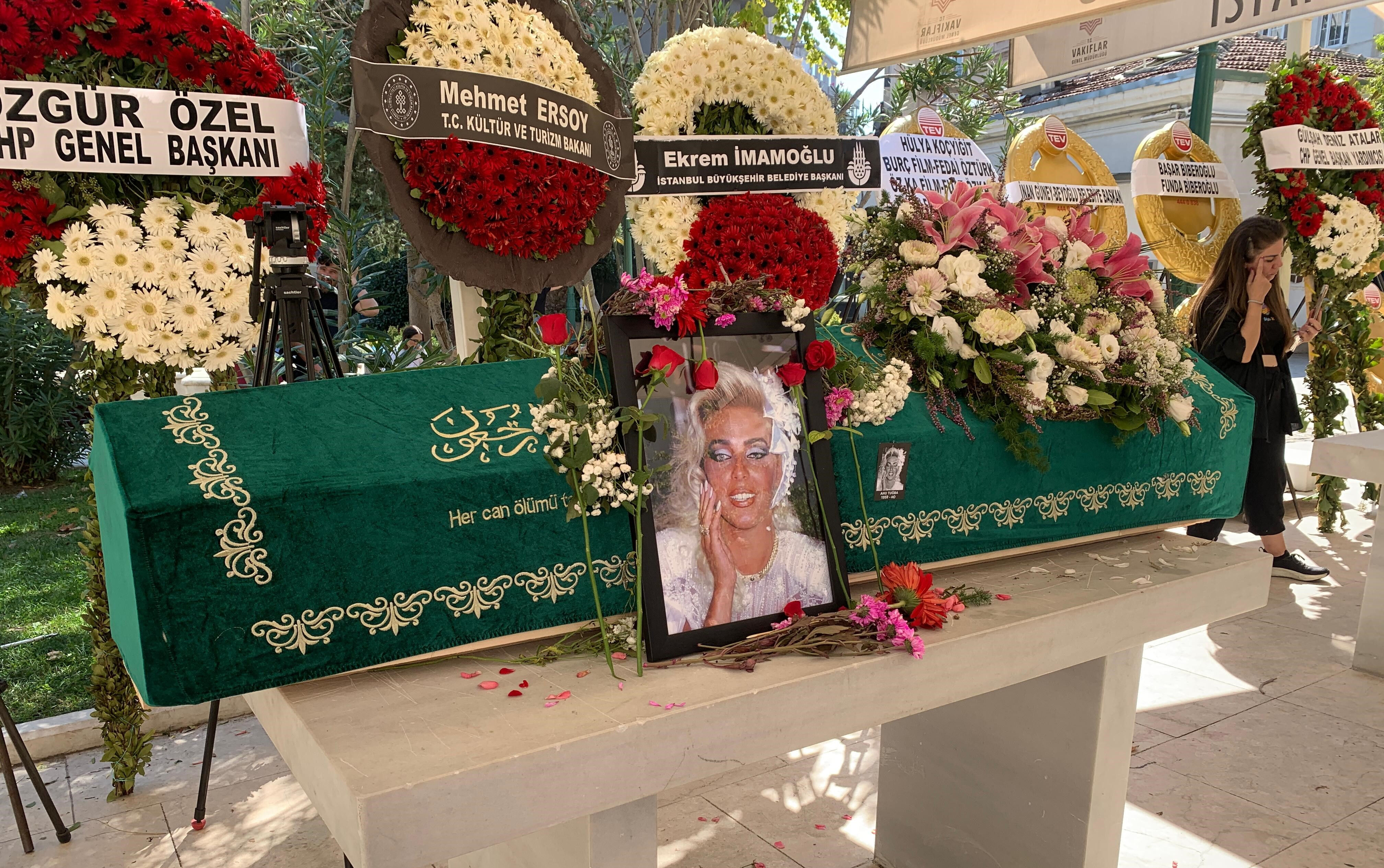 Ahu Tuğba’ya son görev! Kızı “Allah katında çarpılacağız” diyerek gözyaşı döktü - 11. Resim