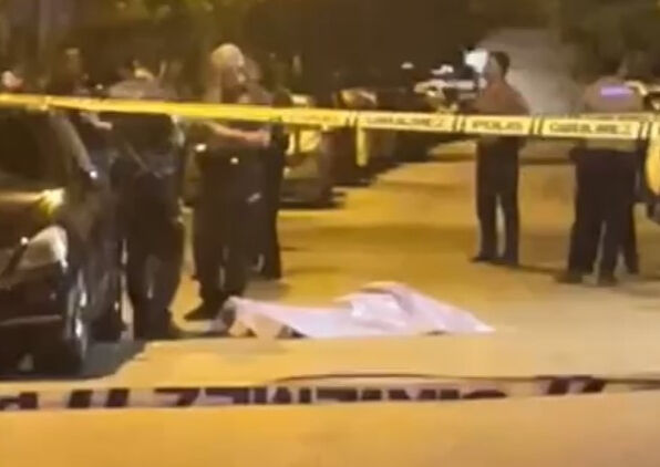 Tartıştığı adamı 20 bıçak darbesiyle öldürdü! Olay yerinde dönünce yakayı ele verdi Bandonun trompetçisini 20 bıçak darbesiyle öldürdü, polislerin çalışmasını izlerken yakalandı - 2. Resim